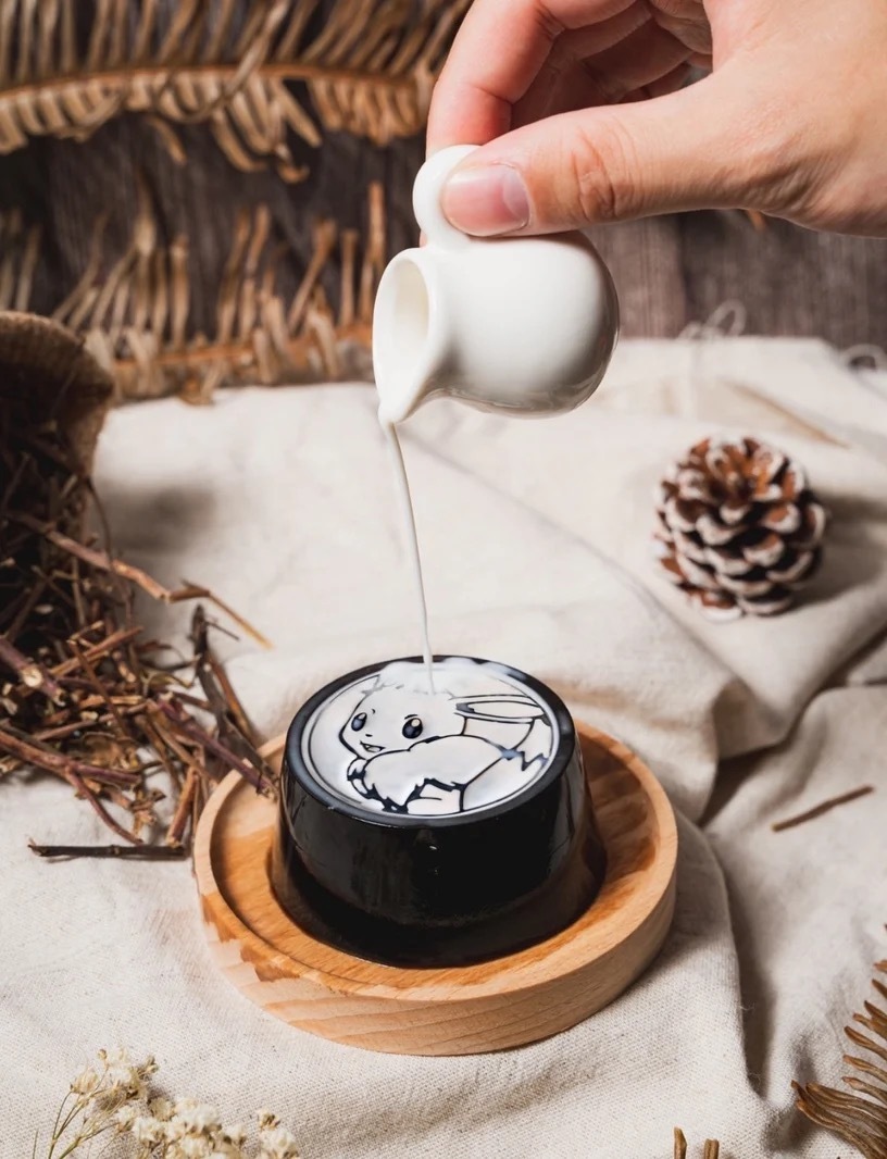 倒上奶油球就會浮現出寶可夢圖案 image