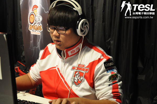 重量級坦克Tank(程友志)上演精湛一打五美技演出,讓華義SPIDER吞了不少苦頭