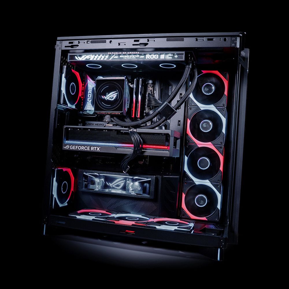 ROG Cronox 旗艦全景電競機殼登場 同步發表兩款 SSD 外接盒 - 巴哈姆特