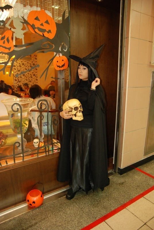 萬聖節特別活動連櫥窗都很用心的佈置