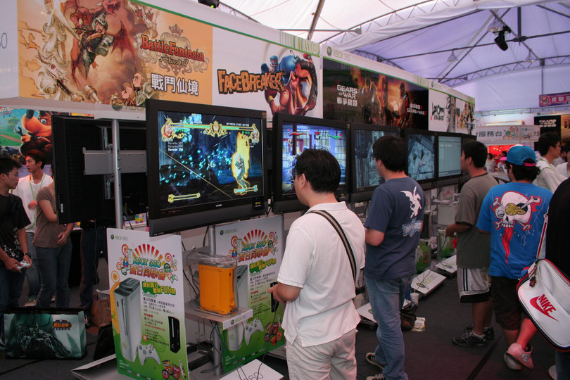 展示一系列強打作品