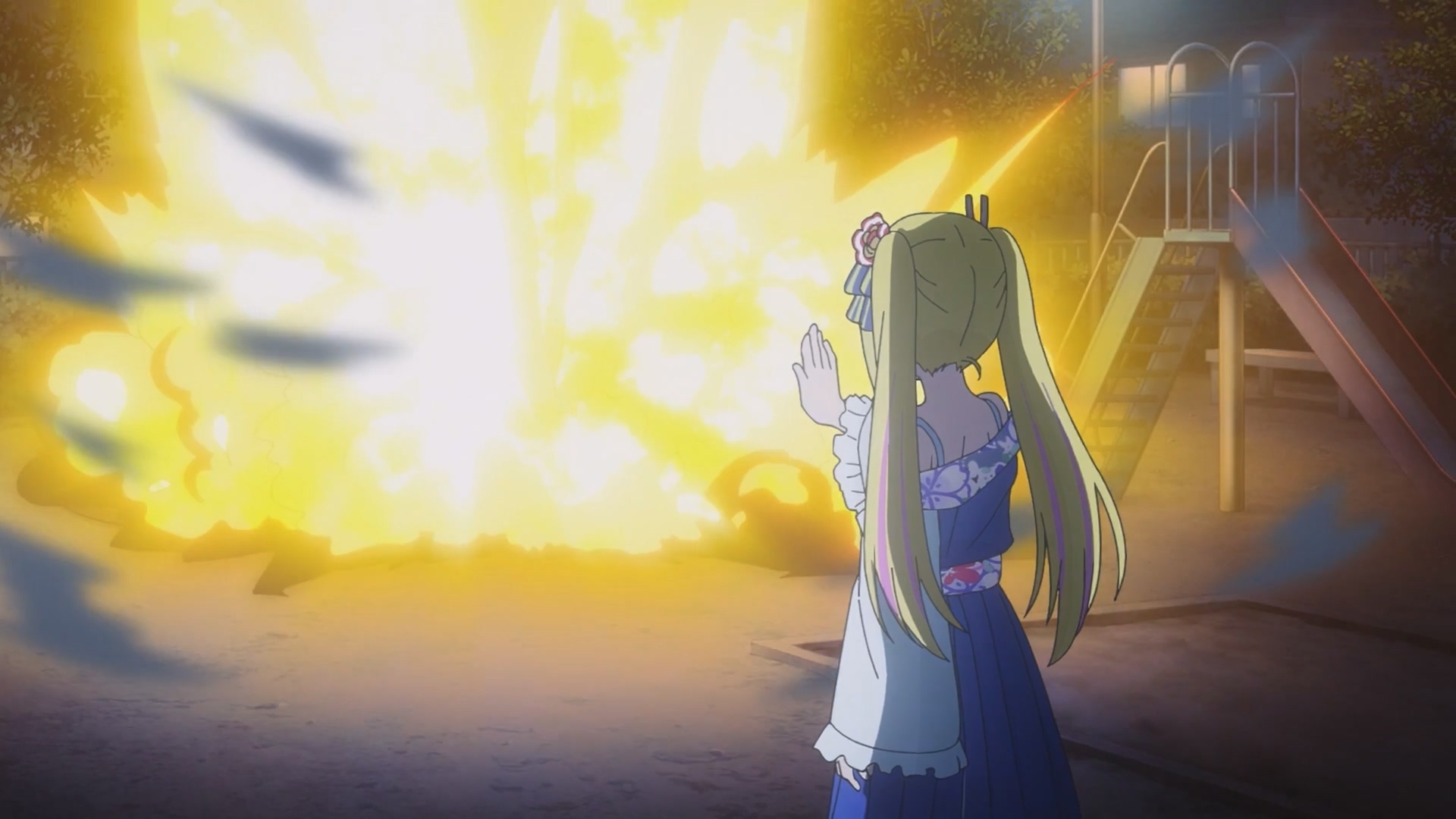 為了證明自己是個會用魔法的異世界人,莎拉把公園的遊樂器材給炸了,然後被惣助帶著逃之夭夭。 image