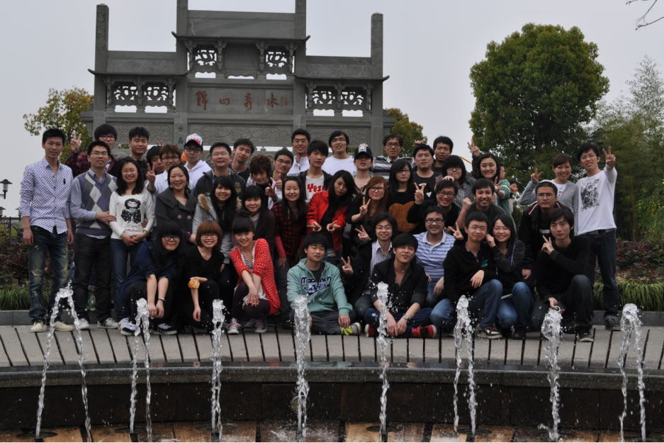 遊戲製作團隊合影