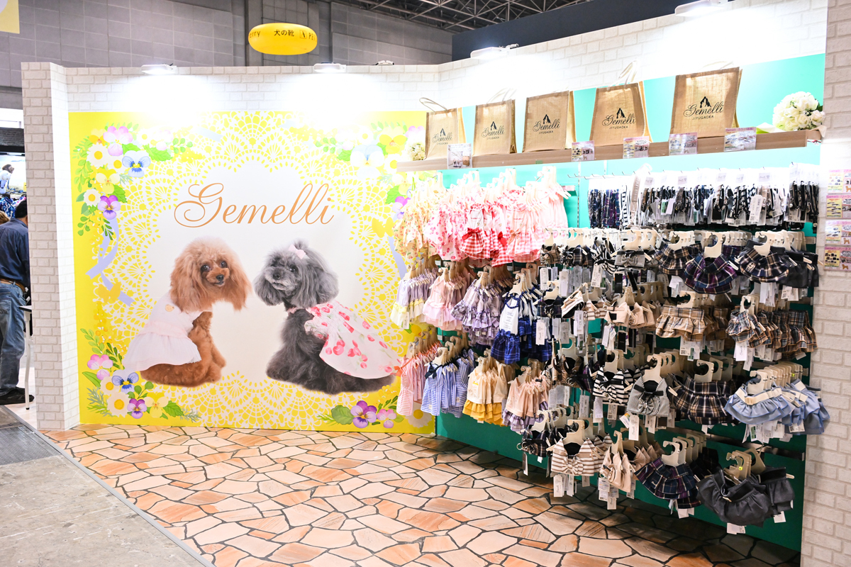 寵物衣服的數量種類簡直跟偶像服裝一樣豐富 image