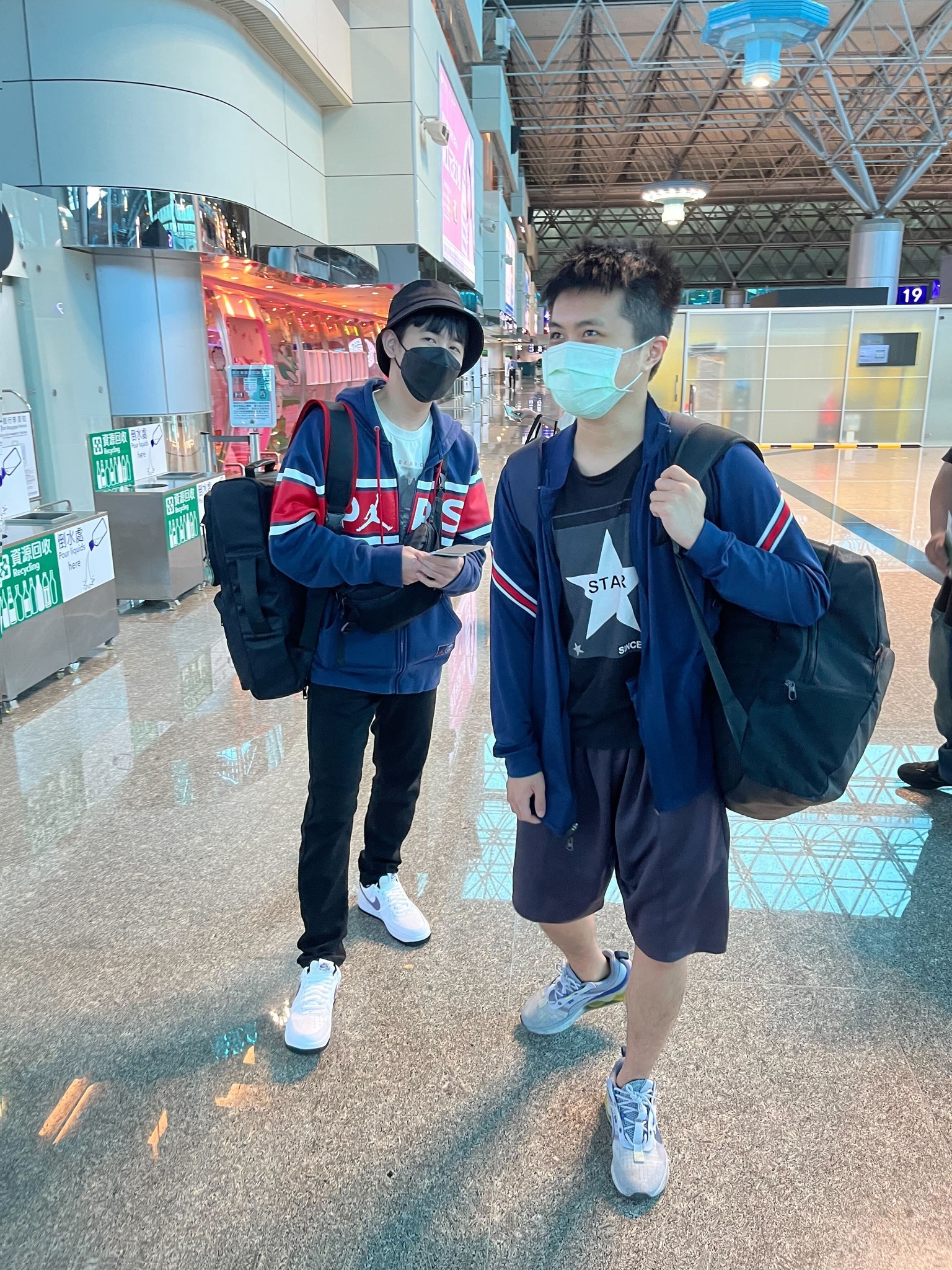 PSG 官方粉絲團宣布選手已經抵達韓國 image