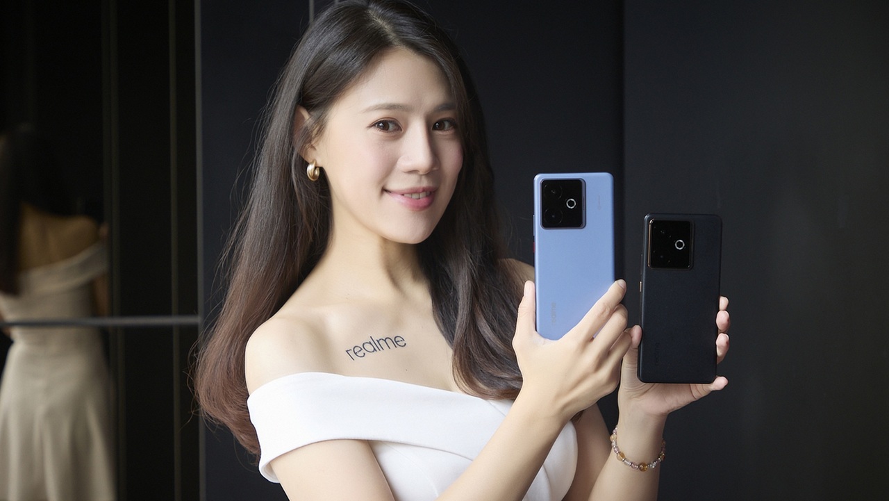 realme 旗舰新品 realme GT 7 系列 5 月 30 日正式开卖 携手奥斯顿马丁 F1 车队跨界合作