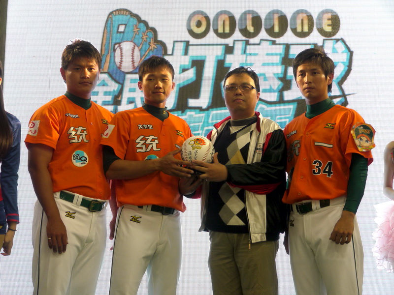 球星與張先生合影