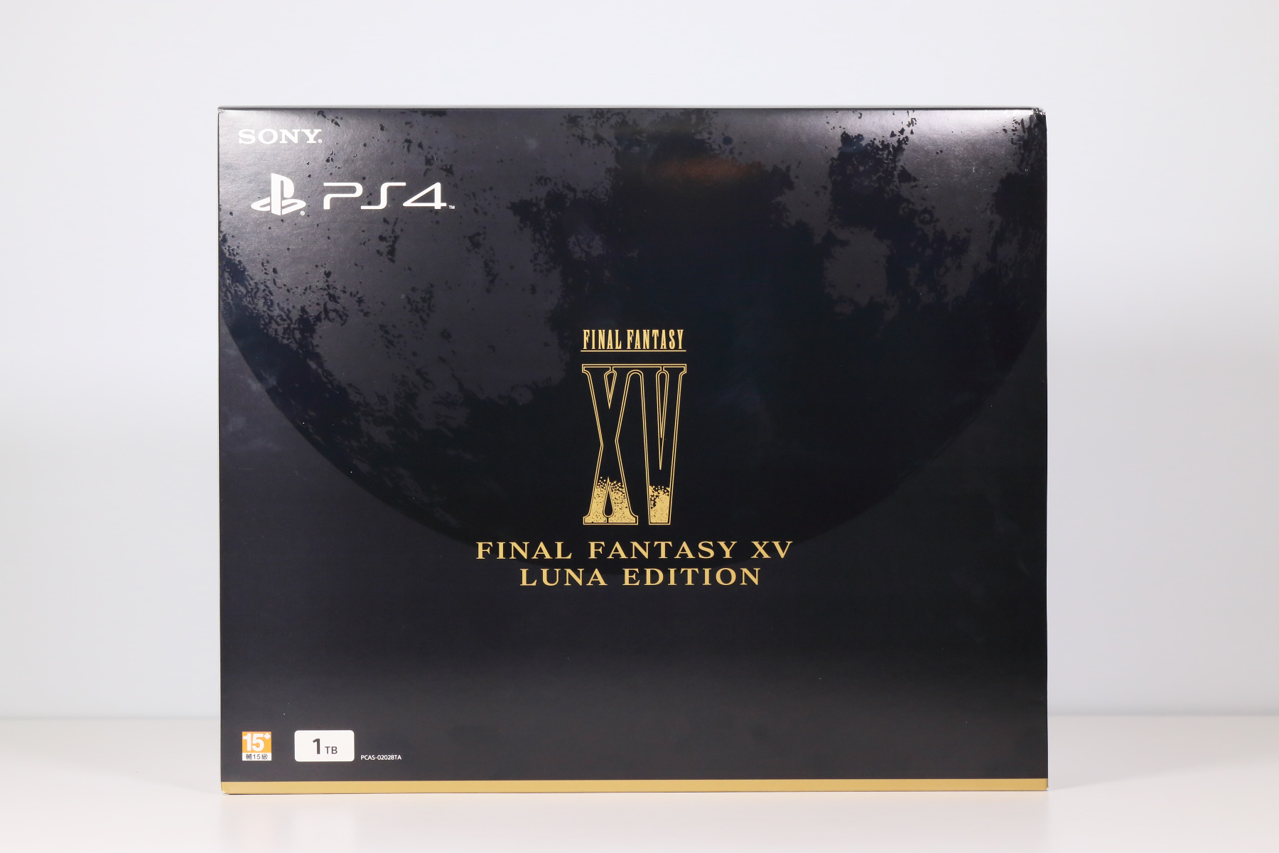 開箱】《Final Fantasy XV》終極典藏版與PS4 Luna Edition 特別版主機