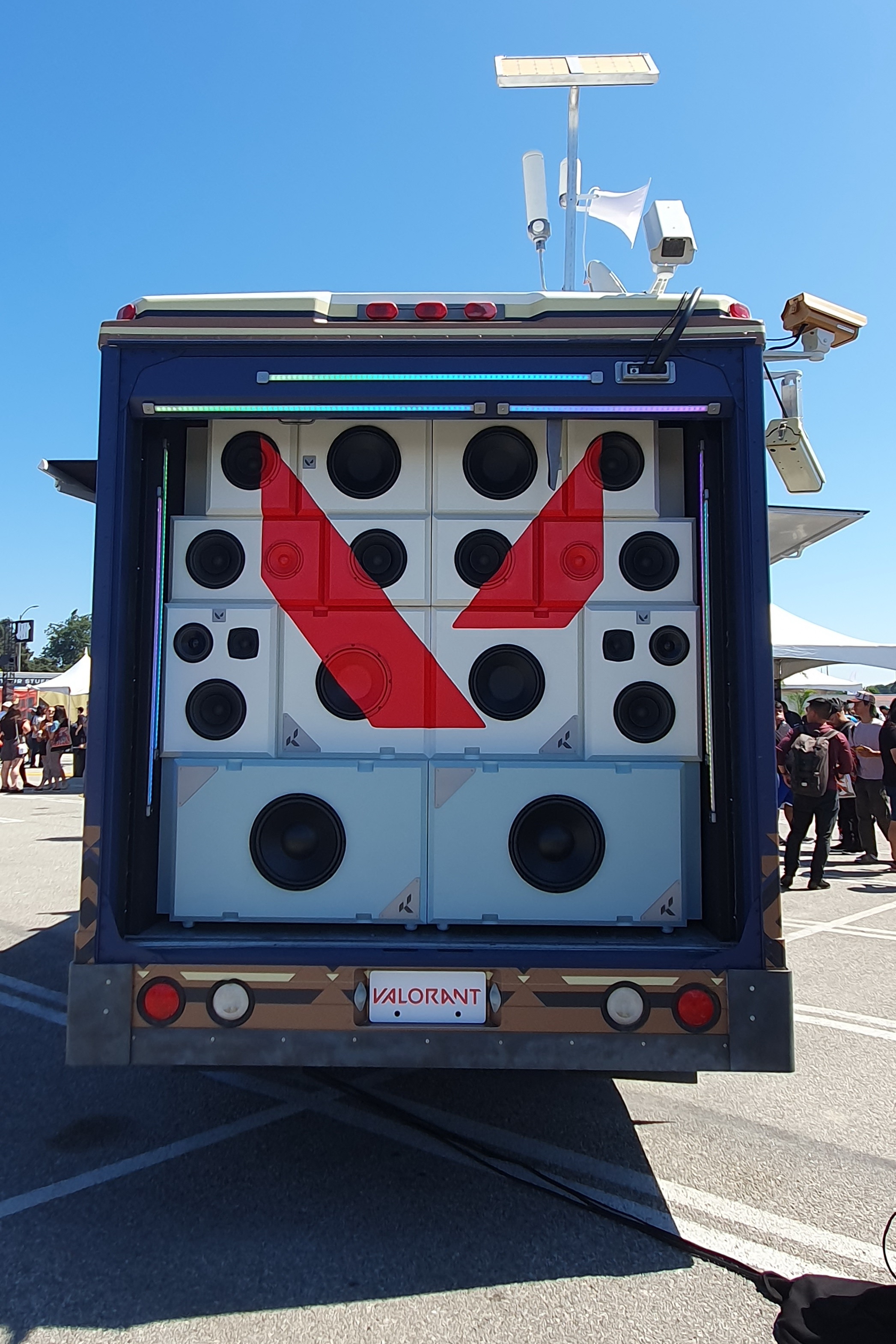 炒熱現場氣氛的 DJ 車 image