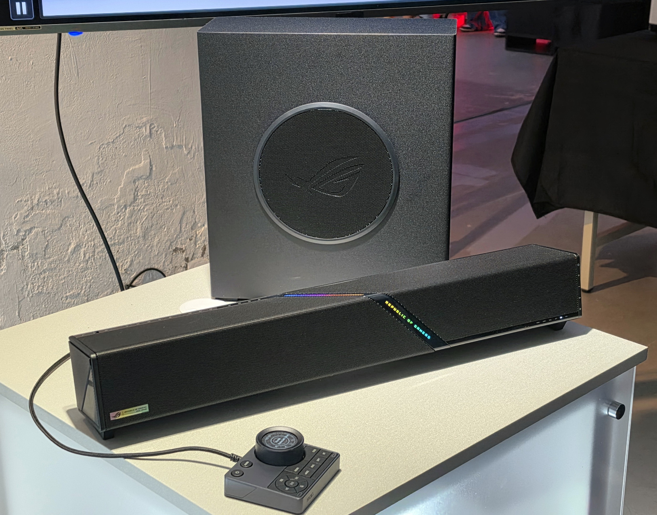 【情報】ROG 公開旗下首款電競 Soundbar 幫助玩家掌握戰術音訊、新款 8K 輪詢率 PC 控制器同步亮相 @電視遊樂器綜合討論區 哈 ...