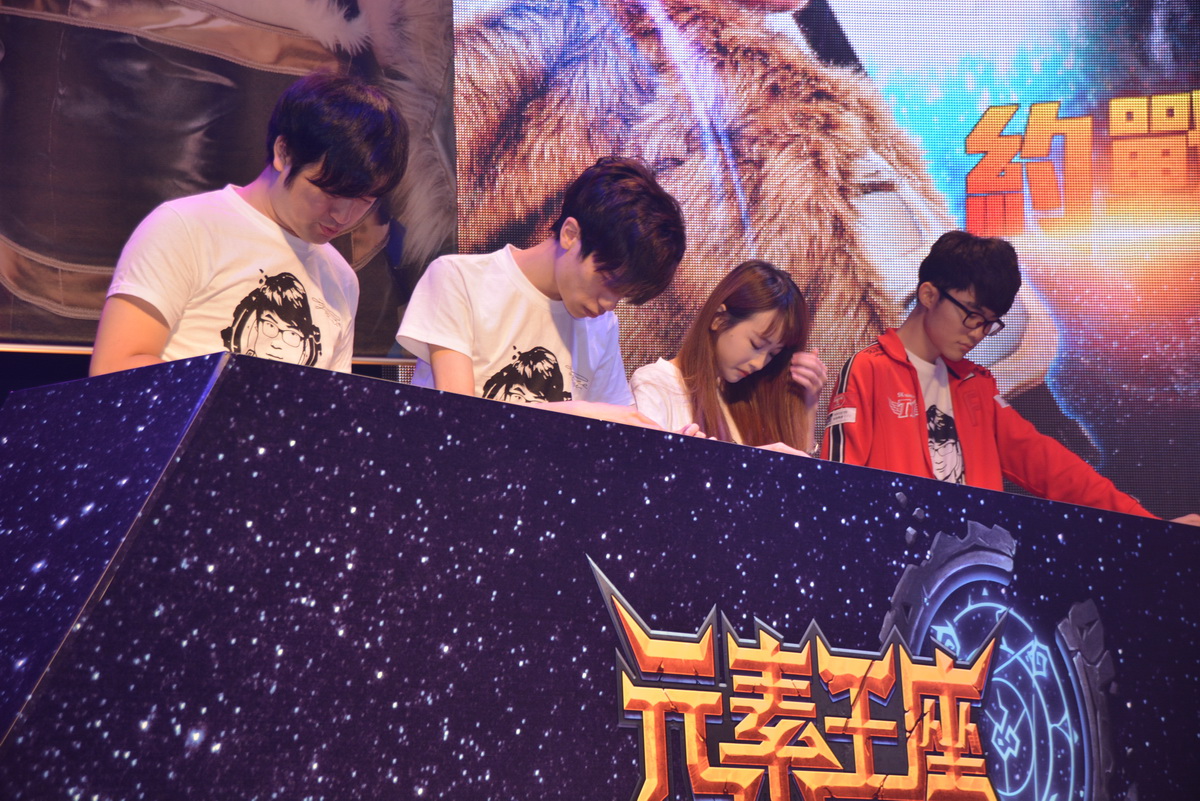 《元素王座》邀請電競選手 Faker 對戰亞洲統神 談對手機競技遊戲的看法 - 巴哈姆特