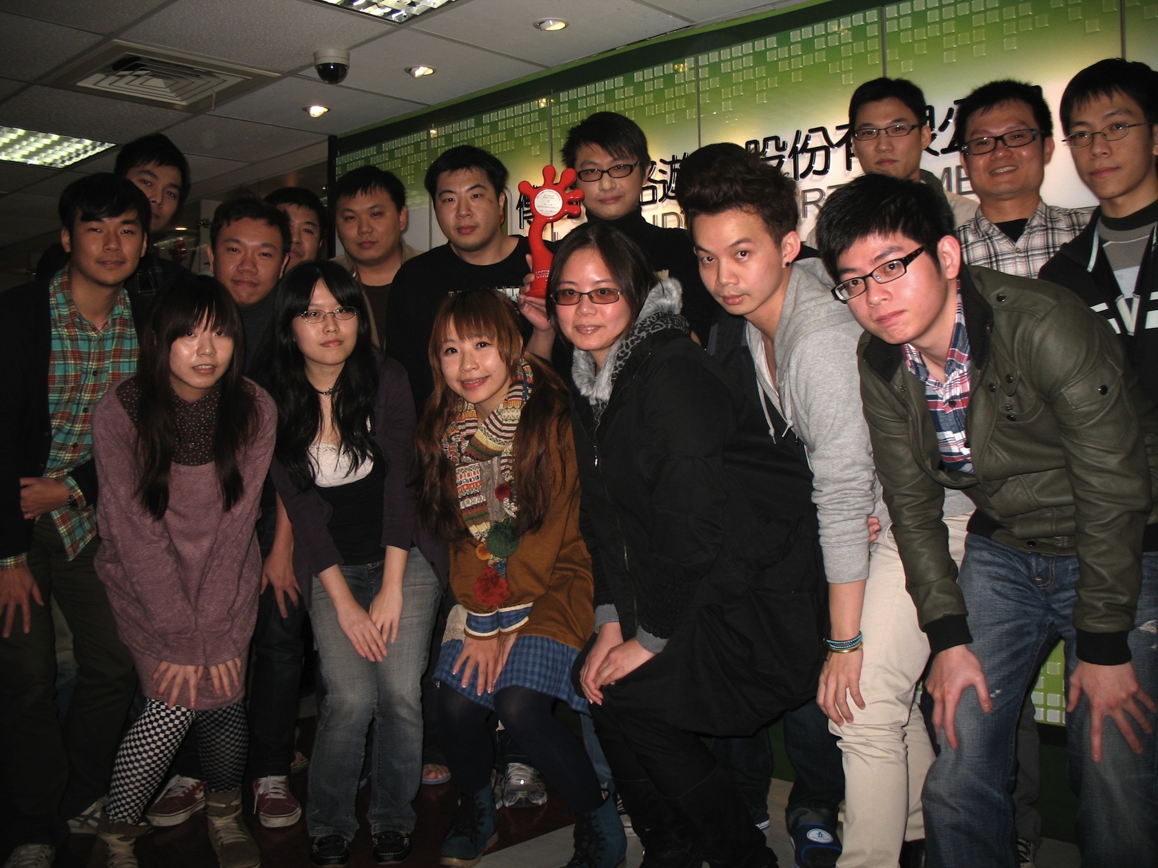 《晴空物語》研發團隊同為獲獎拍照留念