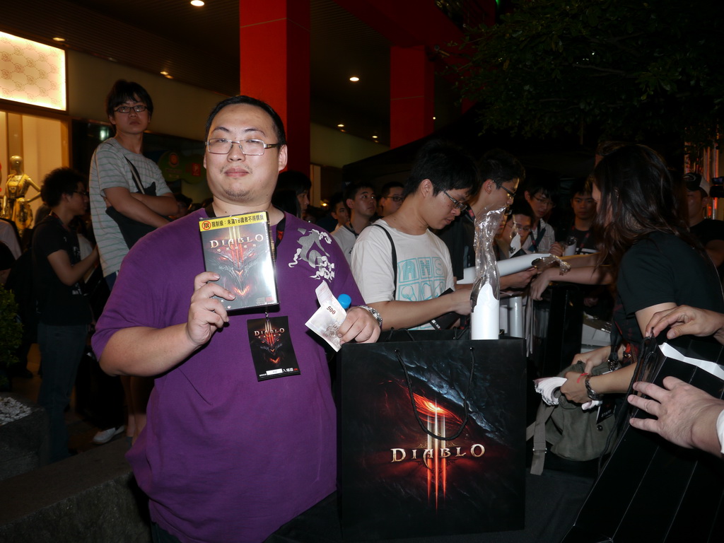 買到首賣實體包的玩家