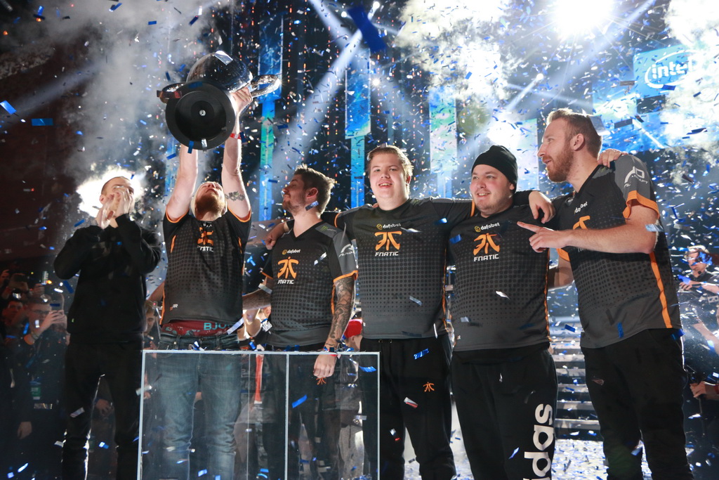 IEM 2016《絕對武力：全球攻勢》項目由隊伍 Fnatic 以直落三成績奪冠《Counter-Strike: Global ...