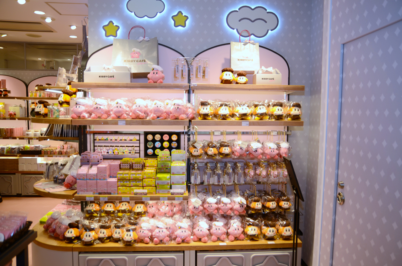 店內裝潢是以灰色和少許粉紅色為主的濃密色調,和「卡比咖啡廳」相比之下顯得比較沉穩一些 image