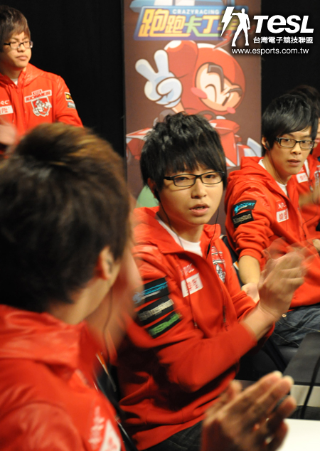 樂陞鋼鐵人以一分之差氣走曜越太陽神