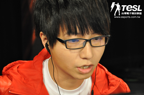 Cratos(莊琪)下半場開局大爆發,上演一打四精彩美技