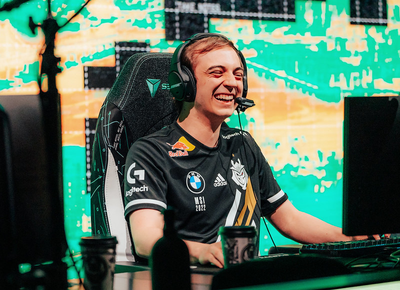 G2 今日接連擊敗 T1 與 RNG,以二連勝戰績在首日居第一 image