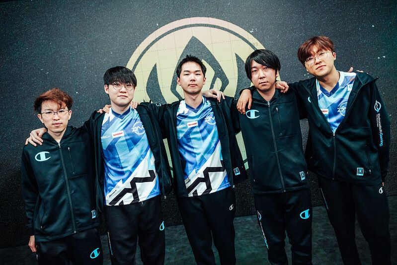 AZE、DFM 遭到淘汰。(照片來源:Riot Games) image