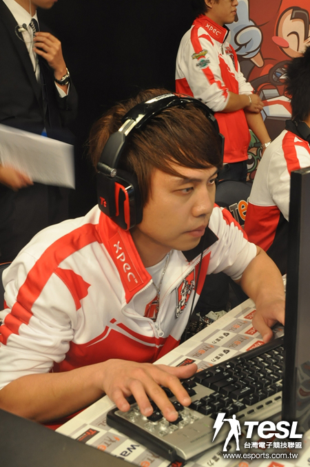 上季出賽不多的橘川(葉俊谷),本季成為鋼鐵人不可或缺的重要選手