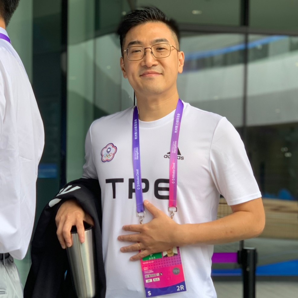 選手 OilKing(左)、GamerBee(右)(照片取自 CTESA 粉絲頁) image