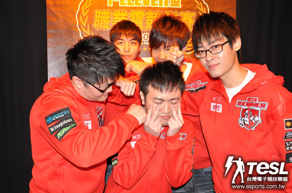 Hui(袁錦輝)完全沒表現鋼鐵人卻能贏,這也表示鋼鐵人的其他選手漸漸地能撐起隊伍了