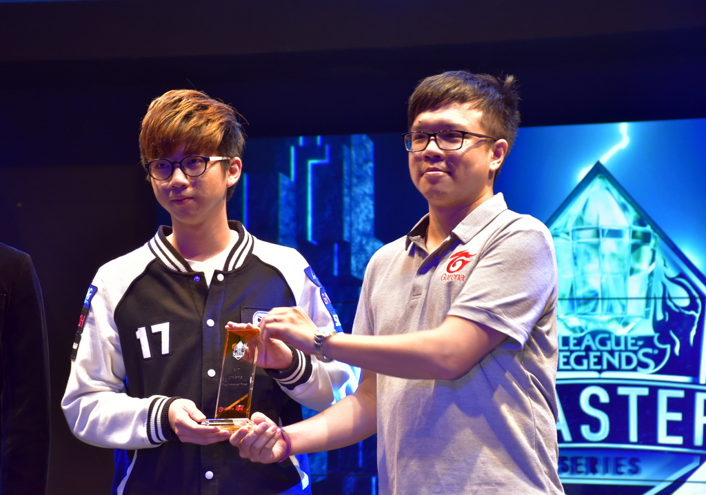 《英雄聯盟》LMS 宣布最佳進步獎等獎項 四名閃電狼選手獲選春季第一隊《League of Legends》 - 巴哈姆特