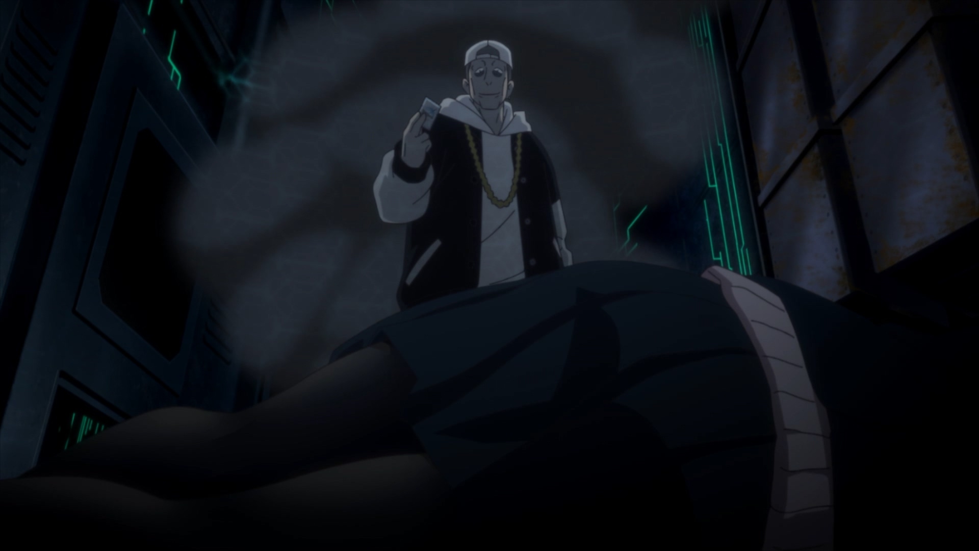 櫻良遭遇襲擊的一幕出現明顯作畫失誤,原本應該是用卡牌防禦助對方的攻擊,但前一幕卻明顯看到被擊倒在地。 image