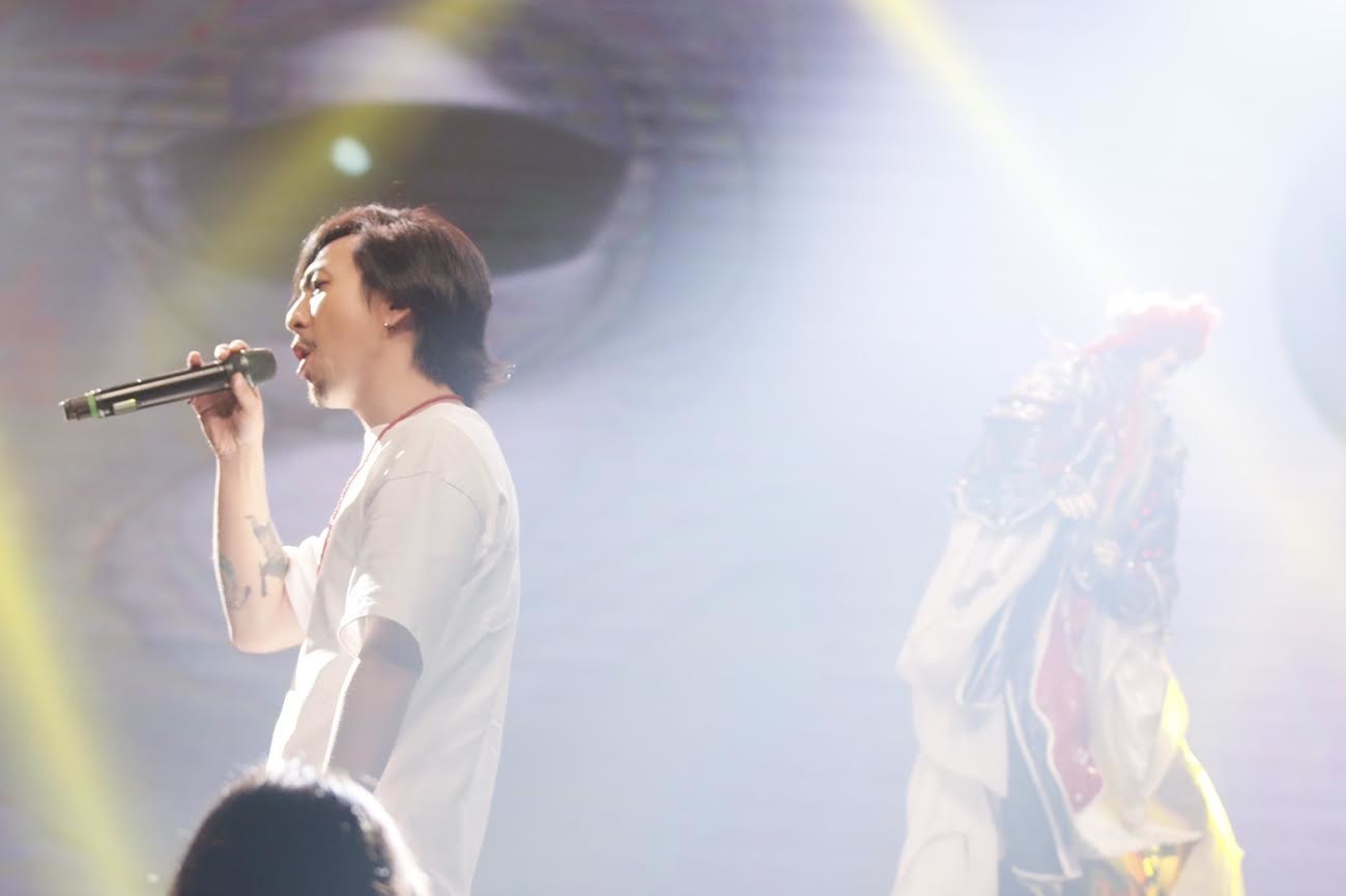 風采輪、蔡佳瑩、賴富正、自從等霹靂歌手現場演出 image