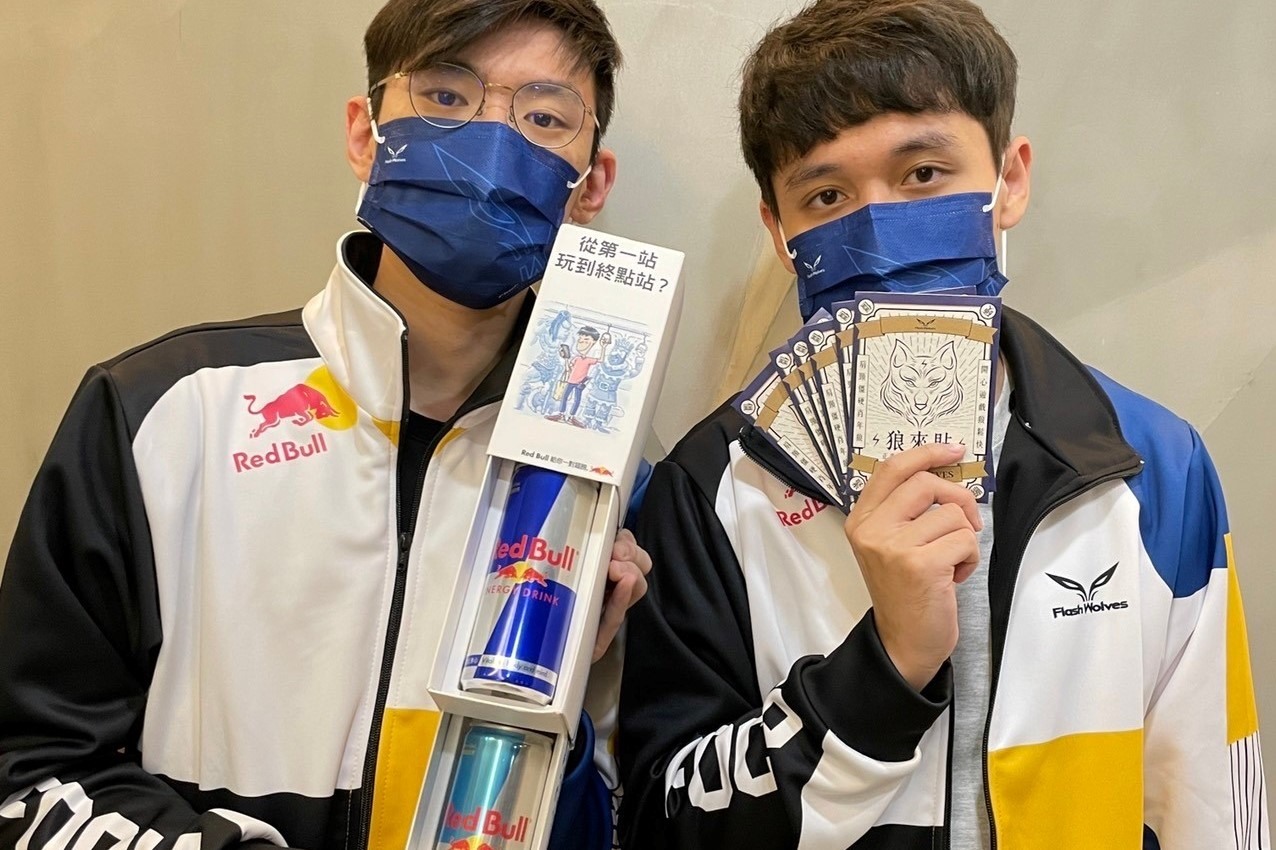 閃電狼職業電競隊攜手正光製藥,全力備戰新賽季! image
