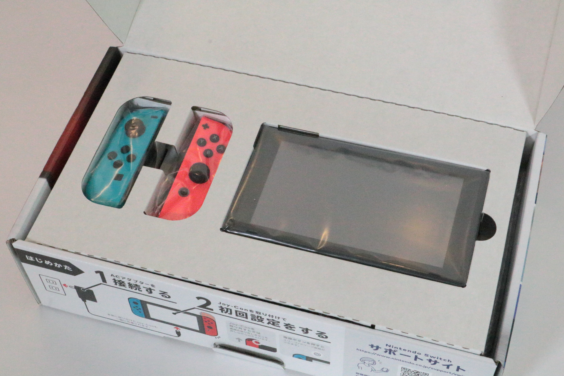 開箱 Nintendo Switch 主機第一手開箱報導搶先一窺包裝內容及實機樣貌 巴哈姆特