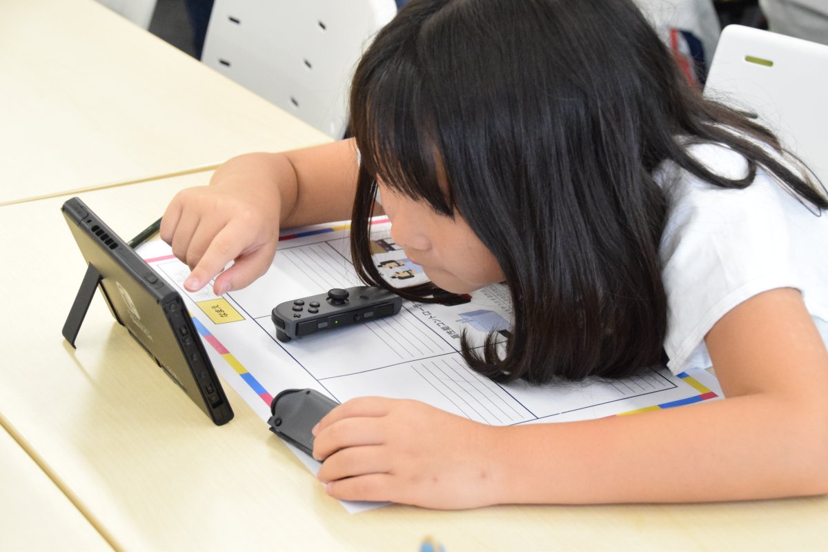 30 名小学生挑战发明全新玩法 《任天堂实验室》骇客松活动首日报导