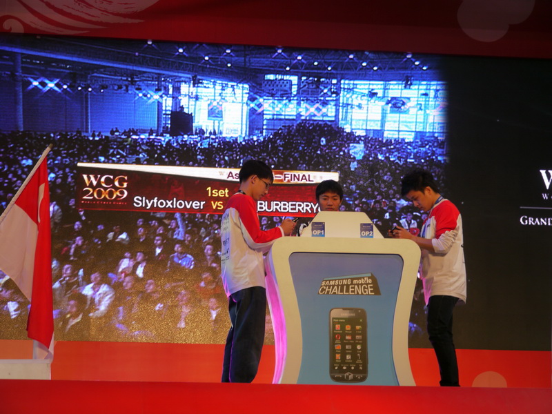 劉祐辰與新加坡選手進行冠亞軍戰