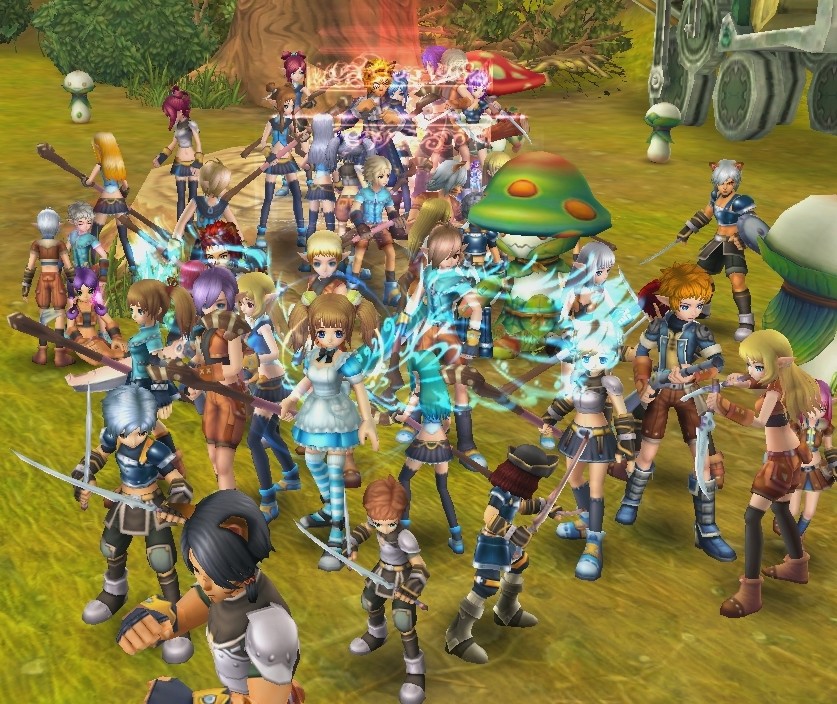 首天開服大家都很依依不捨,所以額外延長兩小時,來張大合照吧!