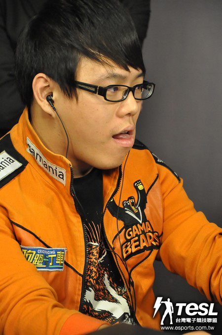 「台灣蟲王」Sen成功打下最後兩勝,讓中華藍隊贏得冠軍賽的門票