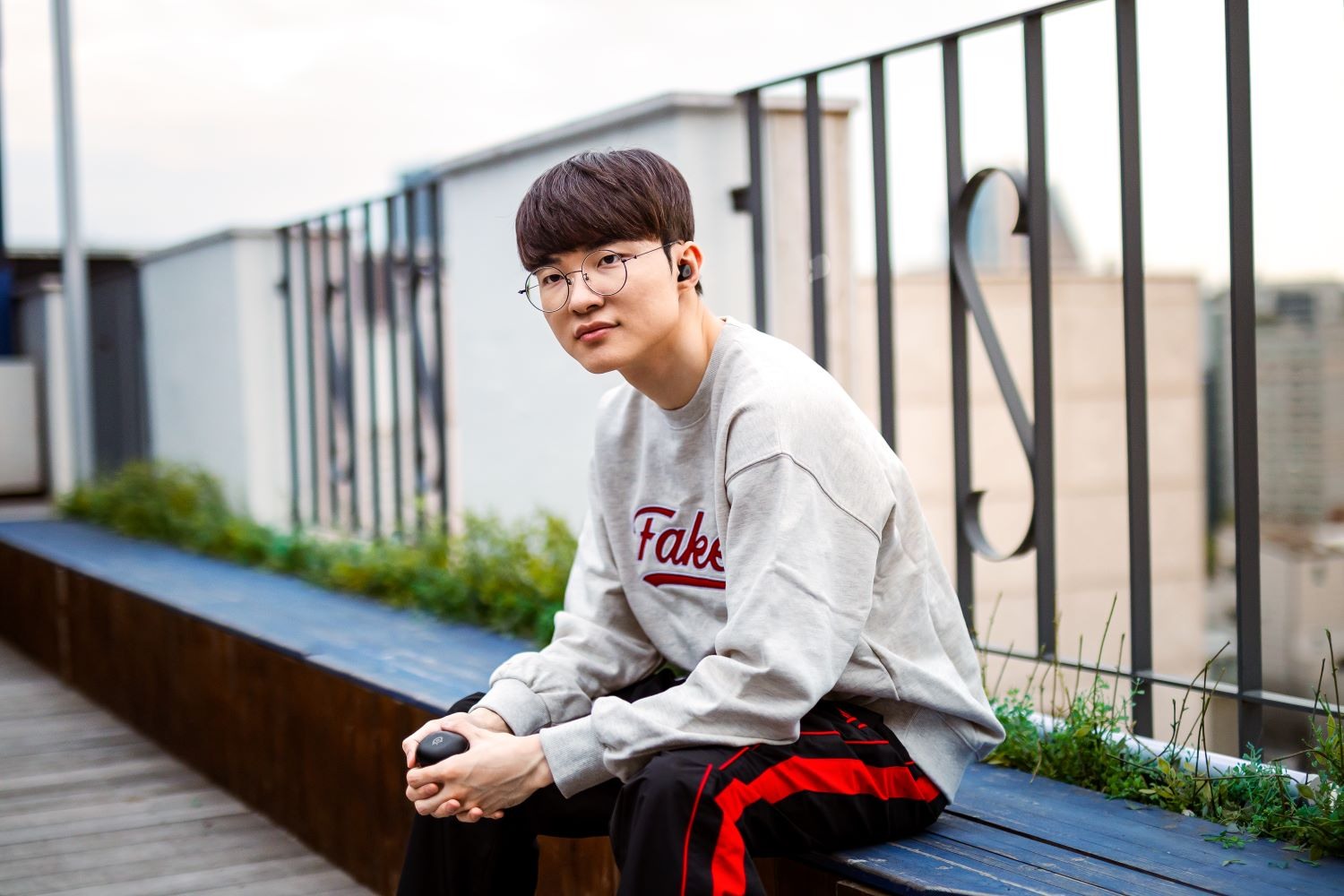 《英雄聯盟》5 屆世界冠軍 T1 隊員同款使用賽睿全新「Arctis GameBuds 真無線耳機」 image