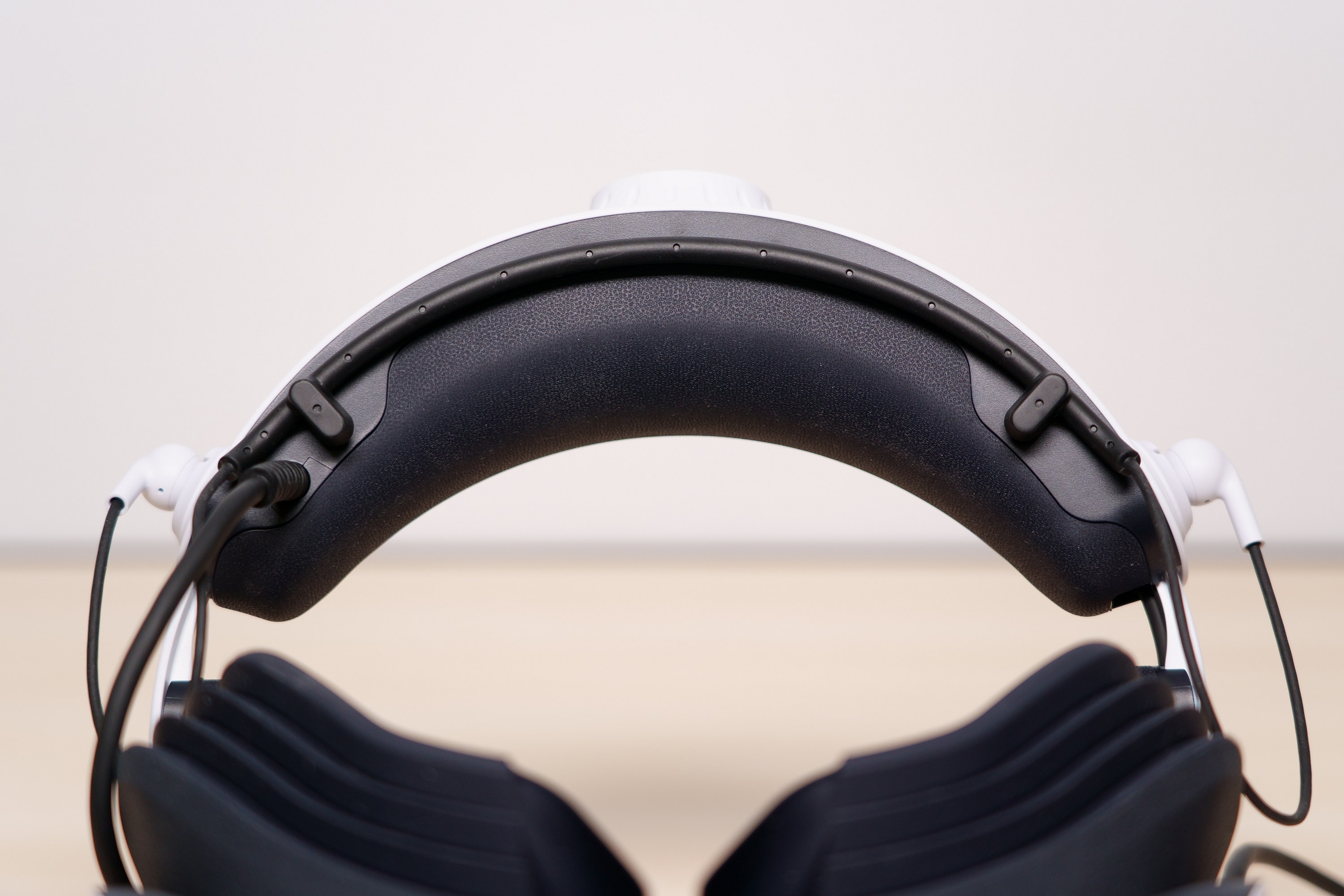 PS5 新一代虚拟实境装置 PlayStation VR2 初步开箱报导 一窥更洗链简约的造型设计插图10