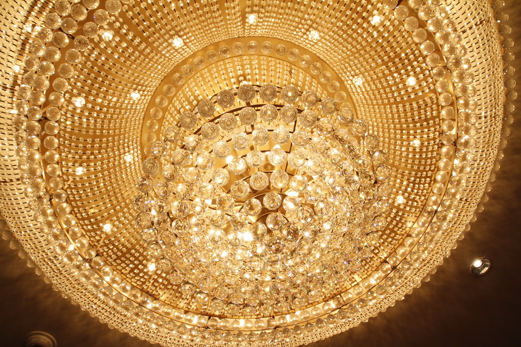 特別量身訂作的水晶燈