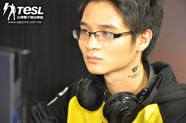 Nifi在成功守下Cobo的3BG快攻後,比賽節奏就此完全掌握在自己手中。