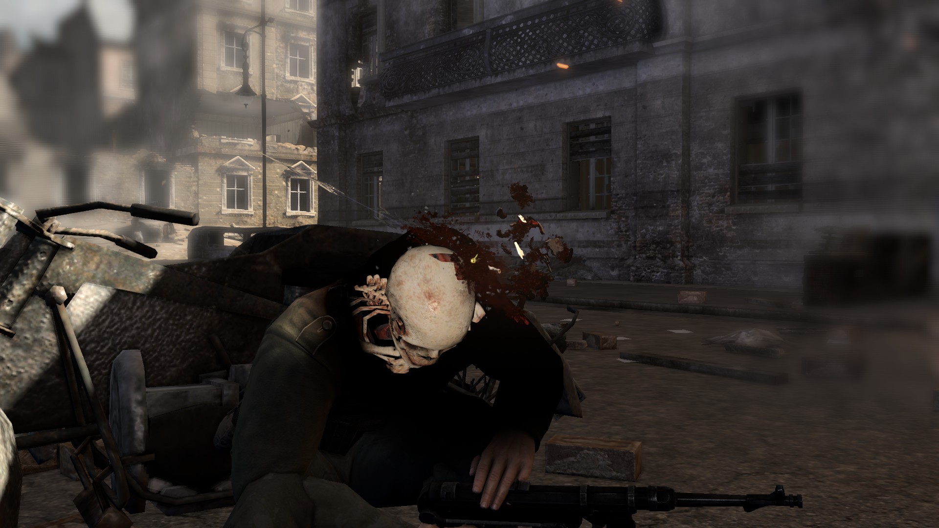 雖說爆頭是狙擊手的基本技巧,但是頭就這麼小一顆,很難中耶…