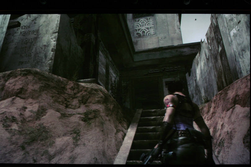 操作雪娃與克里斯合作過關