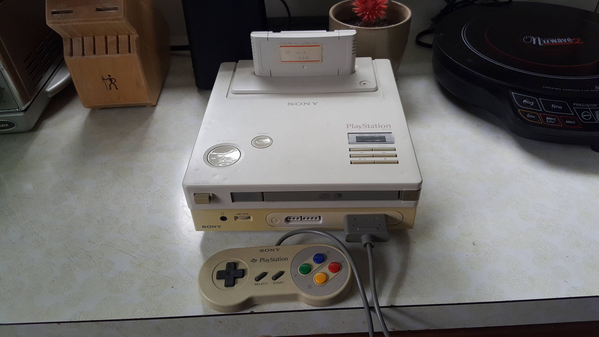 スーパーファミコンとプレステ１ 見證Sony 與任天堂合作歷史的夢幻名機「SFC 相容Play Station