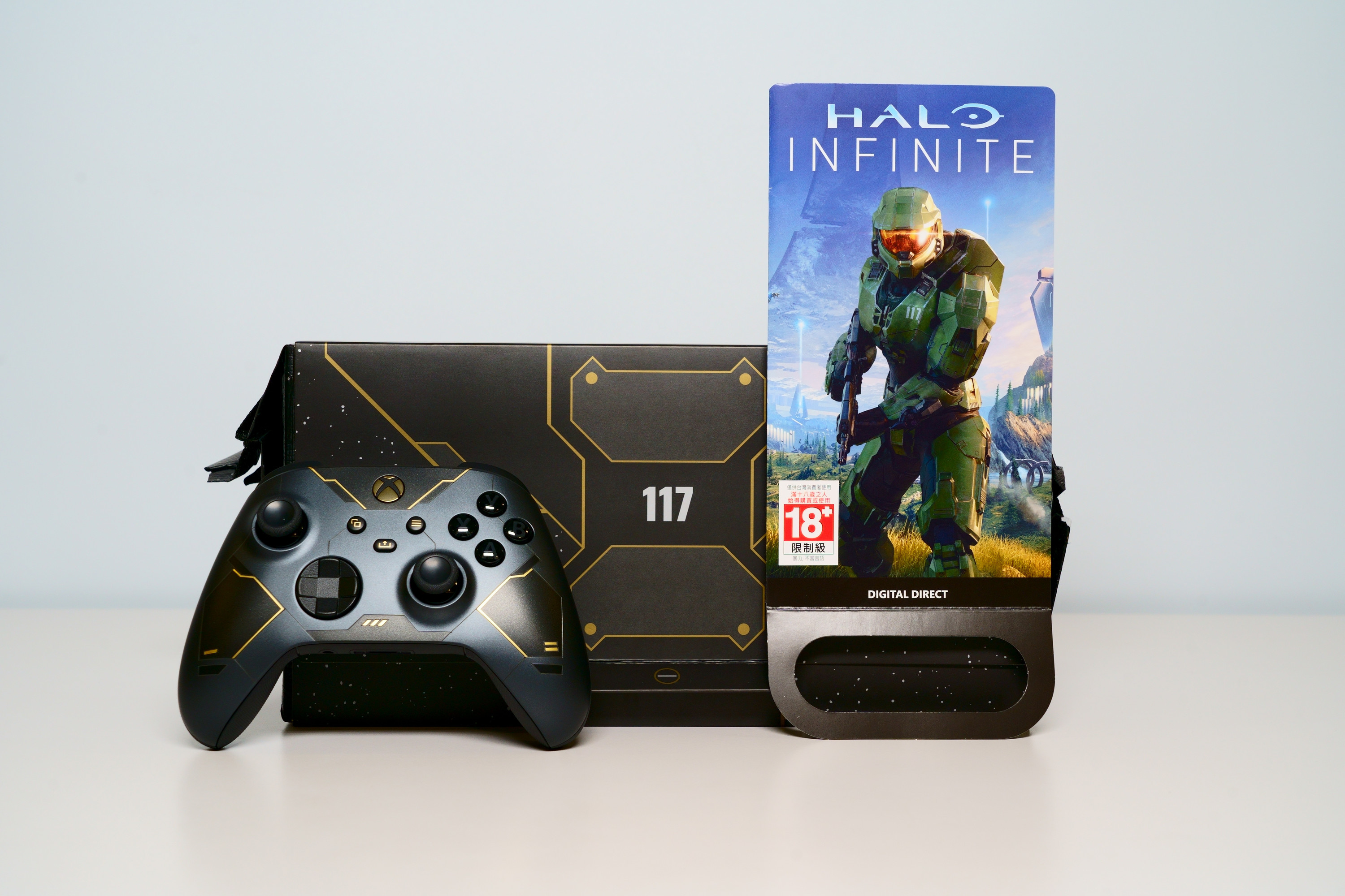 Xbox Series X Halo Infinite Limited Edition Bundle.