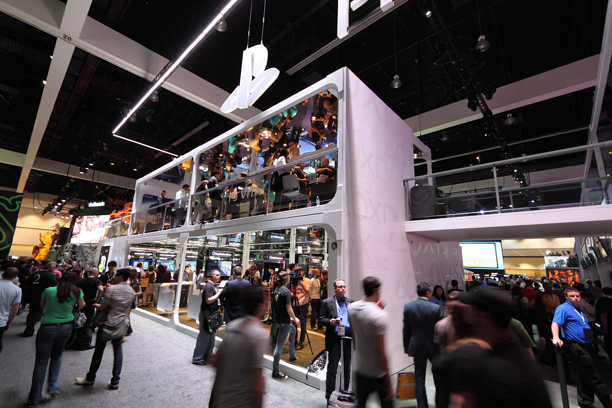 雙層挑高包廂型試玩區