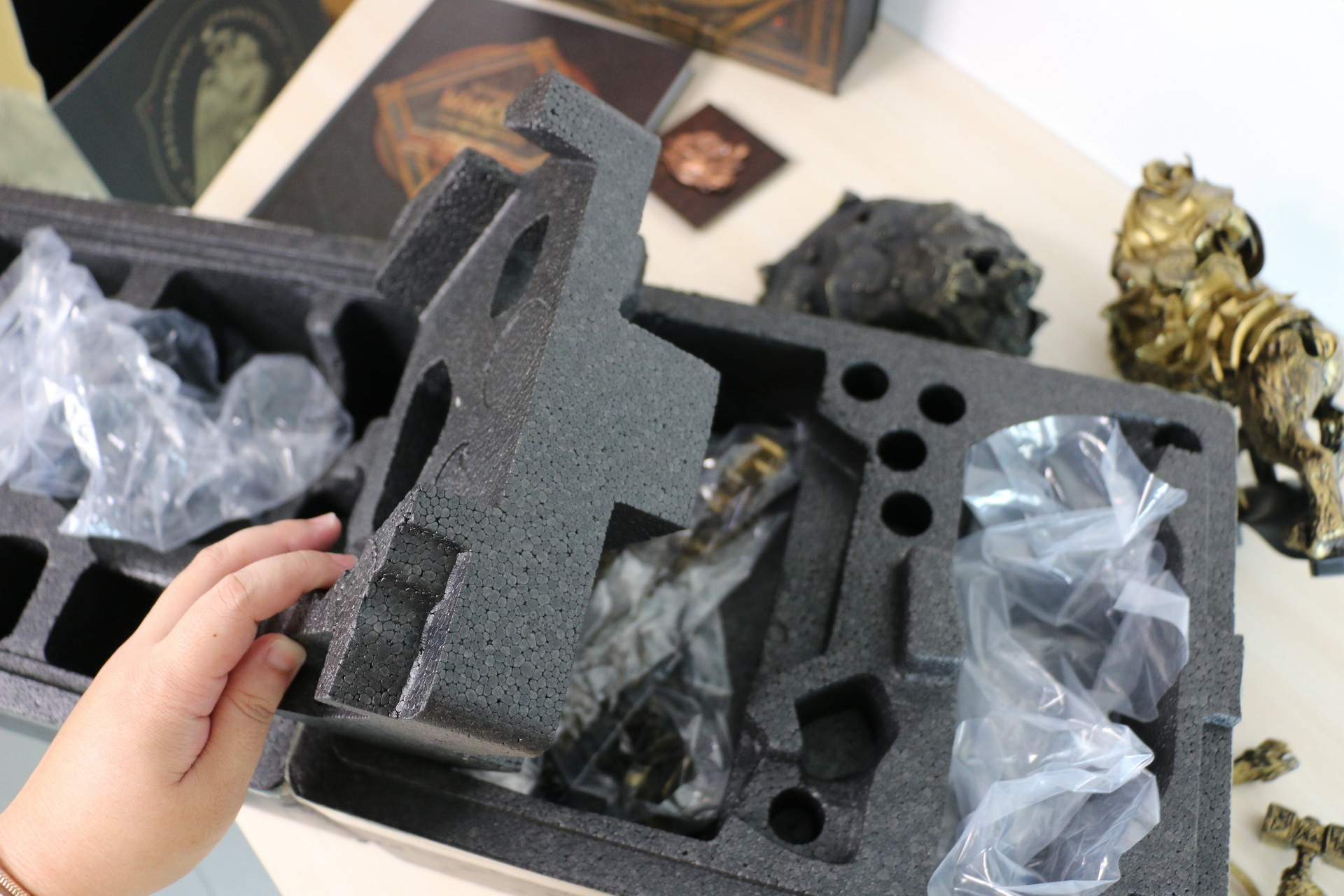 零件不少,盒子有兩層 image