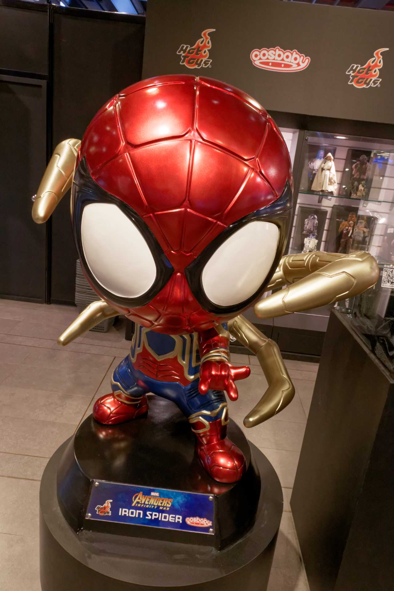 Hot Toys 年度展」漫威影業10 周年特企經典星戰特區全新授權人偶全台