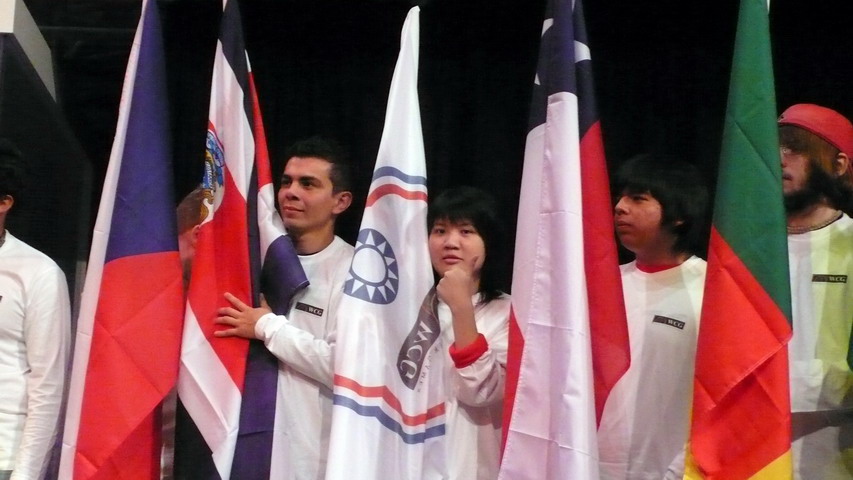 王士菁為我代表隊掌旗