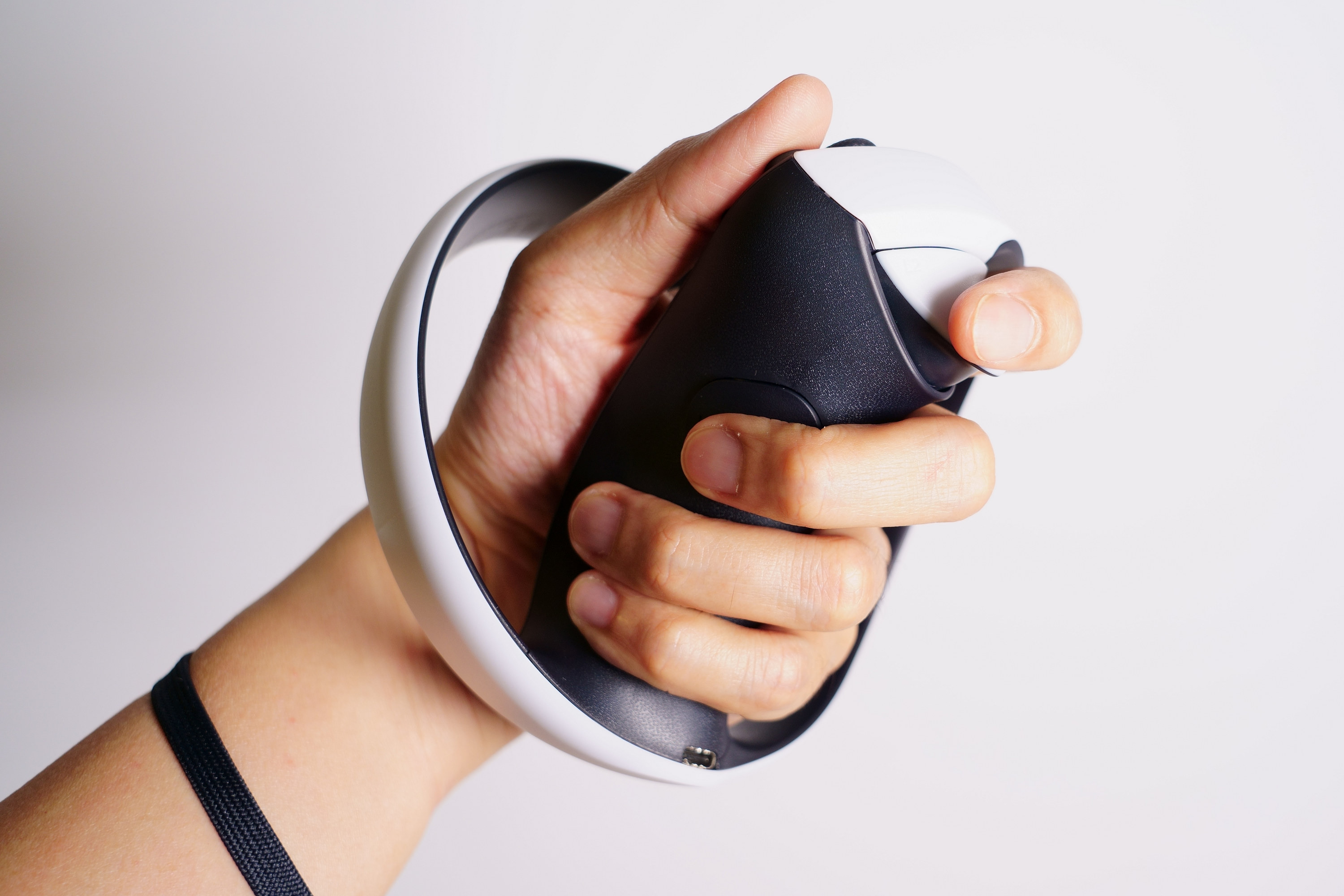 PS5 新一代虚拟实境装置 PlayStation VR2 初步开箱报导 一窥更洗链简约的造型设计插图38