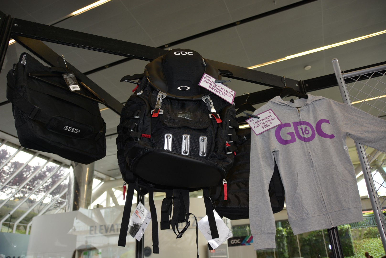 【GDC 16】直擊 GDC Store 一窺官方紀念商品與遊戲衍生週邊 - 巴哈姆特