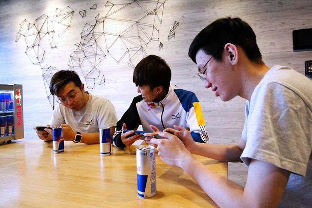 Red Bull x《Garena 傳說對決》聯手快閃 推出獨家聯名遊戲特效《Arena of Valor》